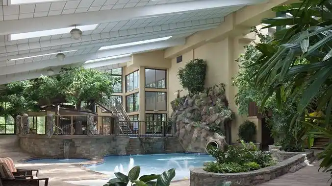Gatlinburg hotels with indoor pools