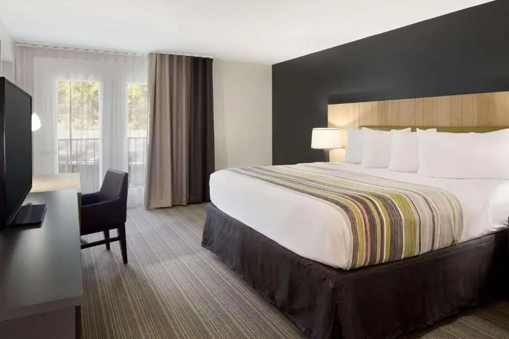 Radisson -3_edited