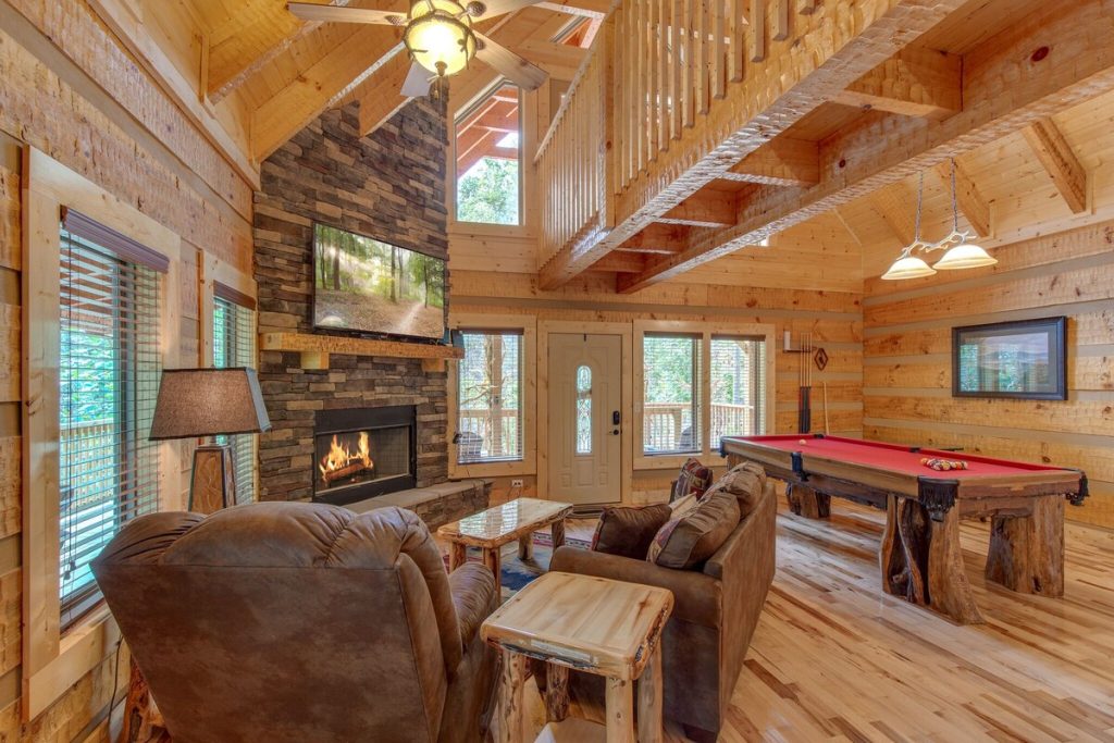 lover's cabin main room