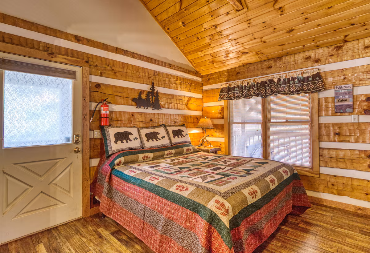 single pet friendly cabin bedroom